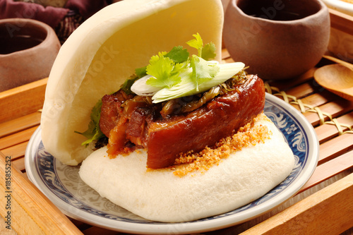 Taiwan's traditional food - Gua Bao (Steamed sandwich)  