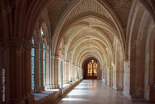 Kreuzgang der Kathedrale in Burgos photo