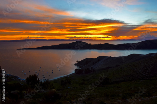 Coucher de soleil sur le lac Titicaca, Bolivie