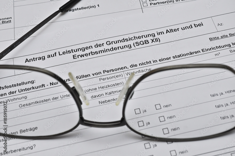 Antrag Für Grundsicherung Für Rentner Antrag auf Grundsicherung im Alter Stock 写真 | Adobe Stock