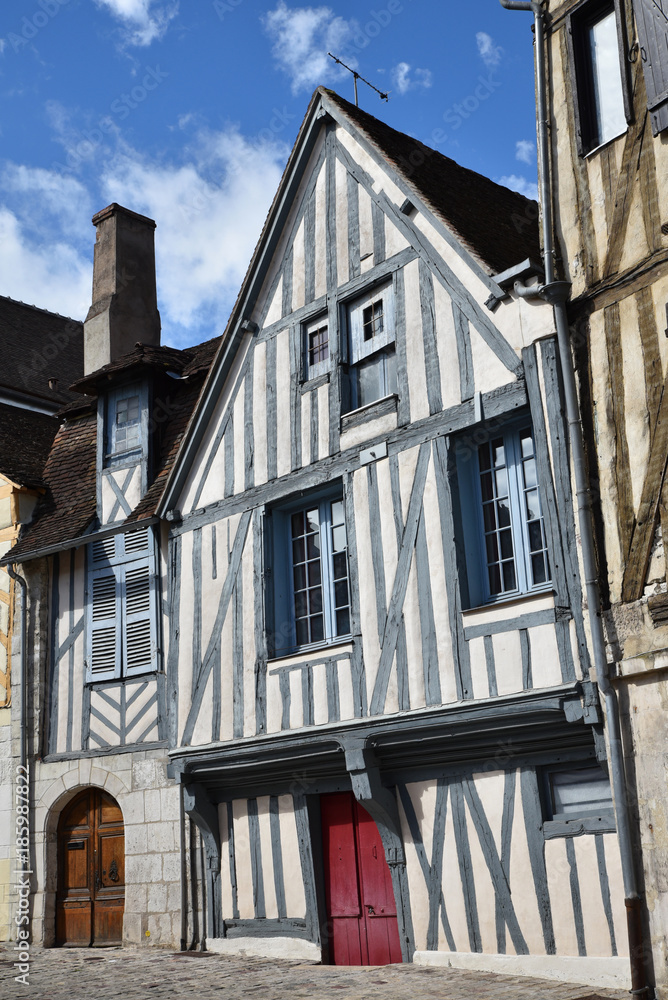 Maison à colombages à Auxerre en Bourgogne, France