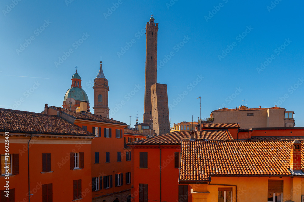 Bologna. The falling towers.