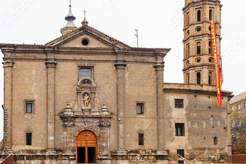 Платно Ancient San Juan de Los Panetes church,  in Zaragoza, Spain