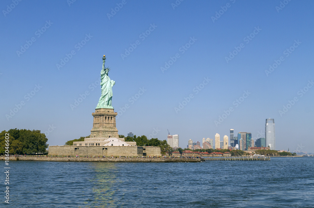 The statue of Liberty and Manhattan skyline