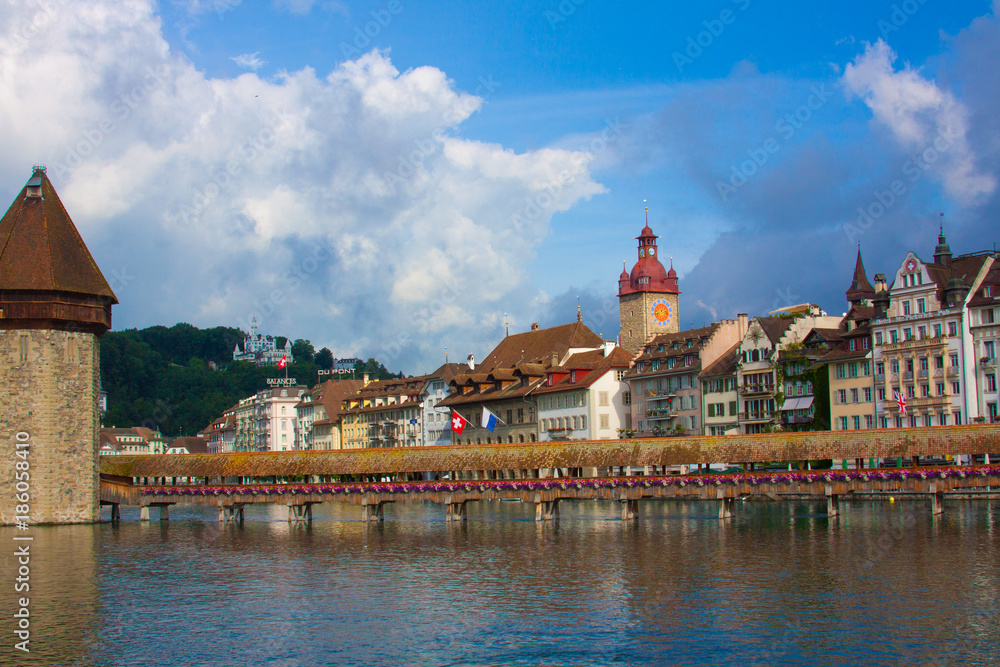 Obraz premium Chapel Bridge - Lucerne, Switzerland