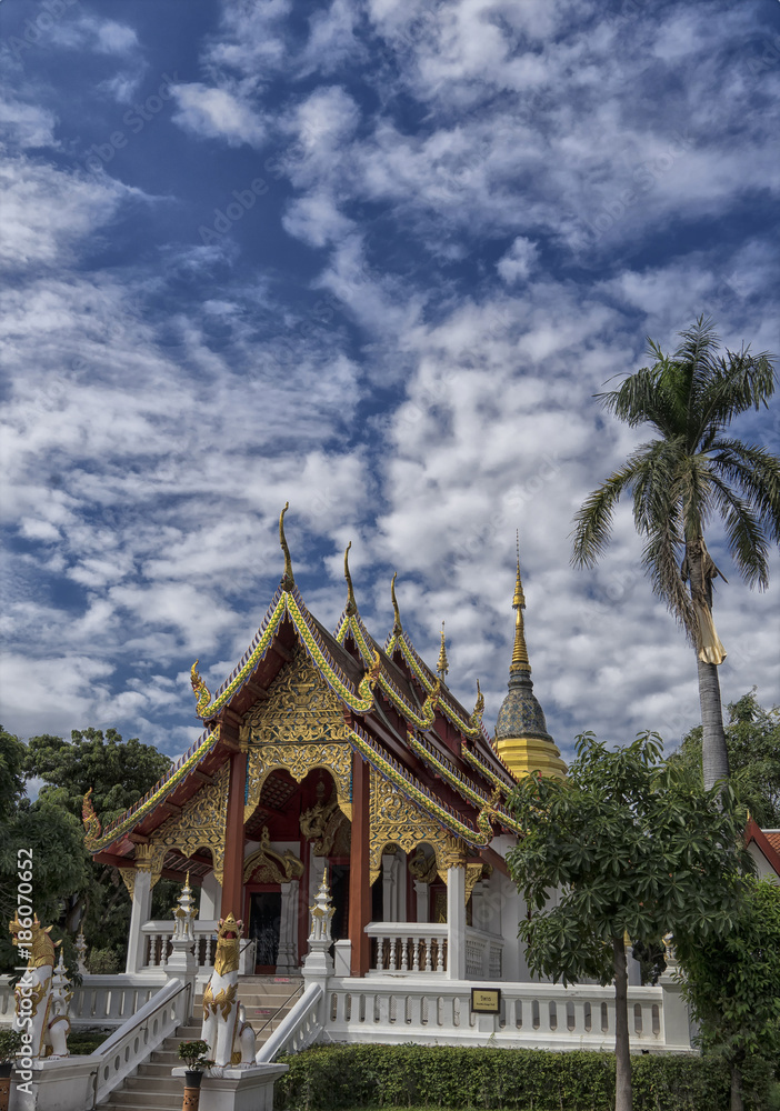 Naklejka premium Buddhist temple Chiang Mai Thailand