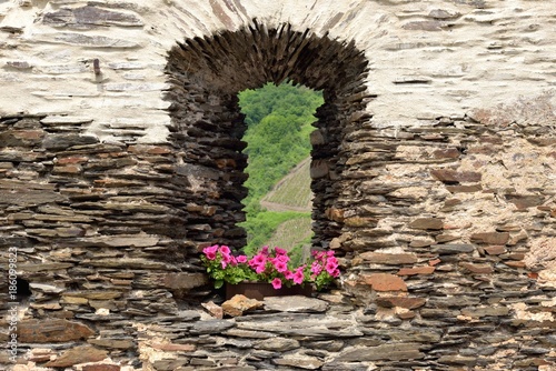 Schilderij op canvas Burgfenster