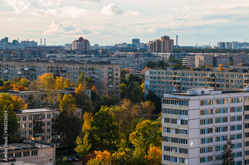 Foto Aerial view of commuter town of Saint Petersburg in autumn evening, Russia