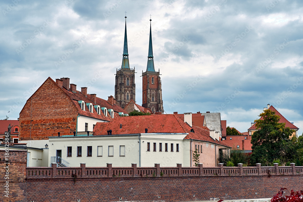 Obraz premium The Cathedral of St. John the Baptist in Wroclaw is the seat of the Roman Catholic Archdiocese of Wroclaw and a landmark of the city of Wroclaw in Poland.