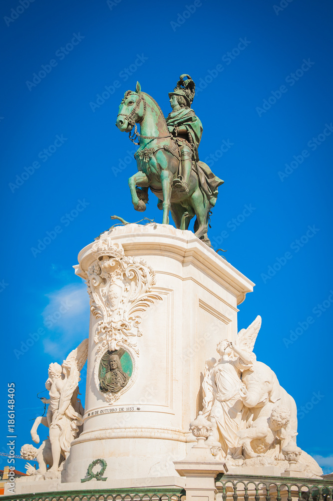 Portugal, Lisbon, Statue of King Jose I and Rua Augusta arch Arco da Rua Augusta