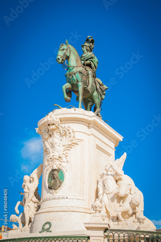 Obraz na płótnie Portugal, Lisbon, Statue of King Jose I and Rua Augusta arch Arco da Rua Augusta w salonie