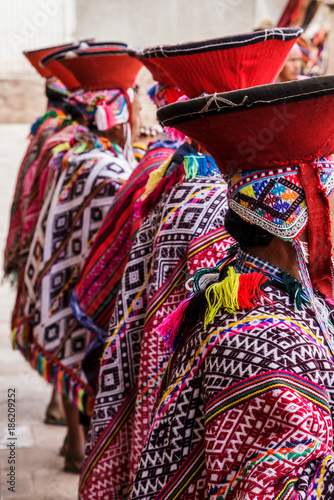 Pisac market, Folklore, Peru © Simone Pitrolo
