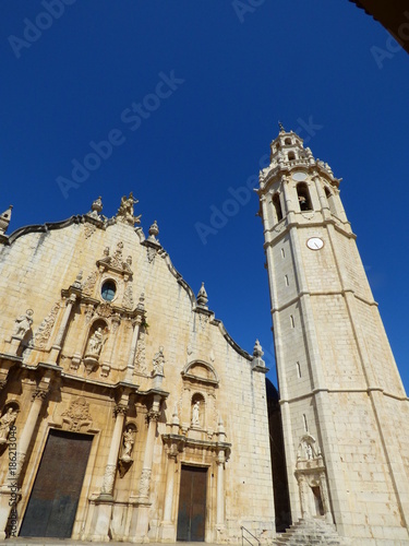 Iglesia de Alcalá de Chivert ​/ Xivert, pueblo de la provincia de Castellón, en la Comunidad Valenciana, España. Pertenece a la comarca del Bajo Maestrazgo