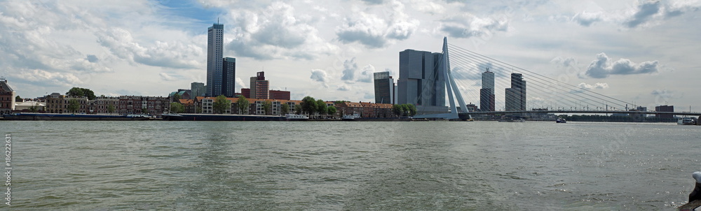 Rotterdam – Panoramen der Hafenstadt in der niederländischen Provinz Südholland 
