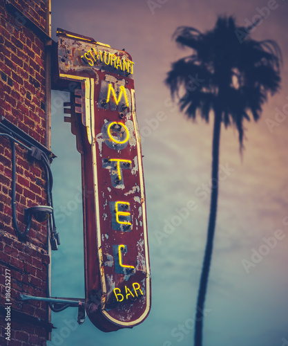 Sunset Palm Motel