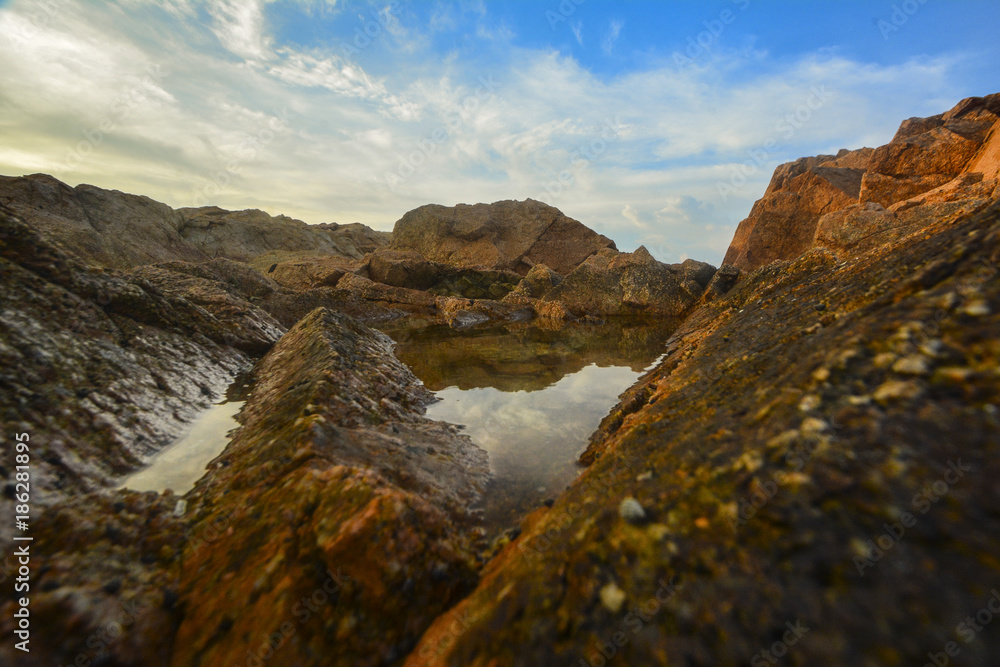 Obraz premium The Rock reflection