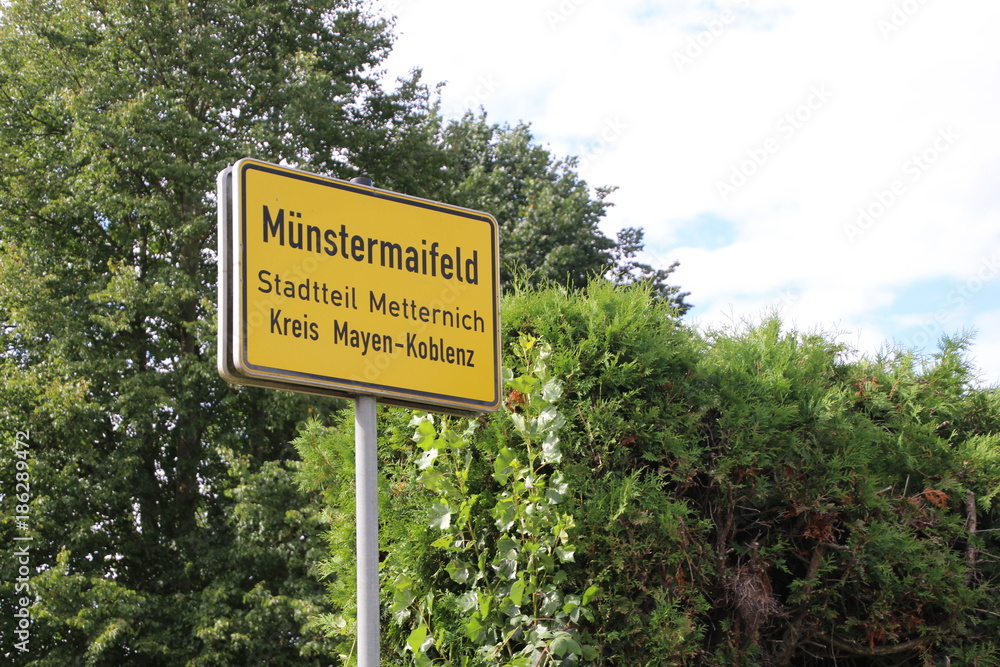 Münstermaifeld road sign