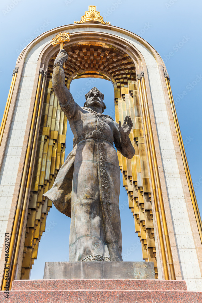 Obraz premium Amir Ismail Samani Square in Dushanbe