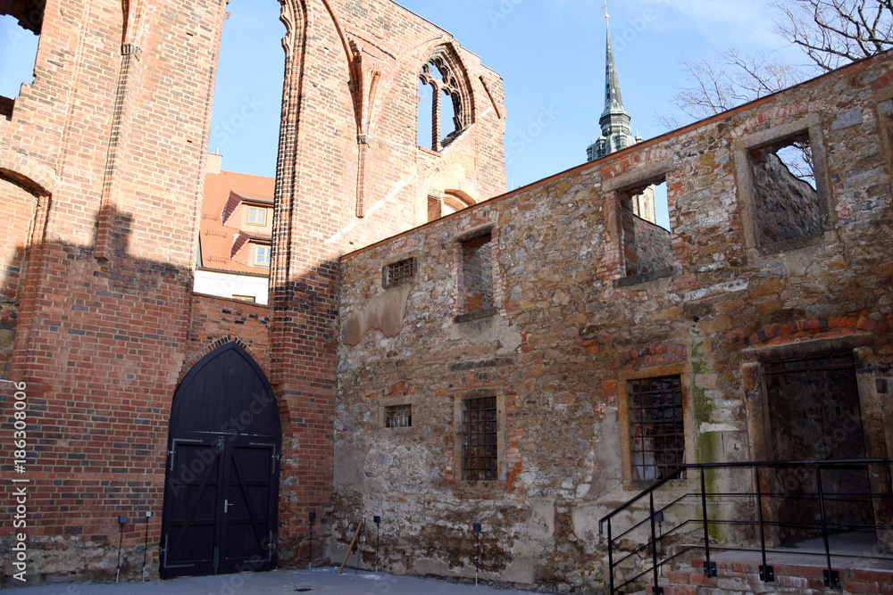 Ruine der Mönchskirche II