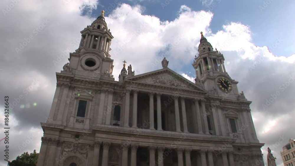 St. Paul's Cathedral, low angle St. Paul's Cathedral, low angle