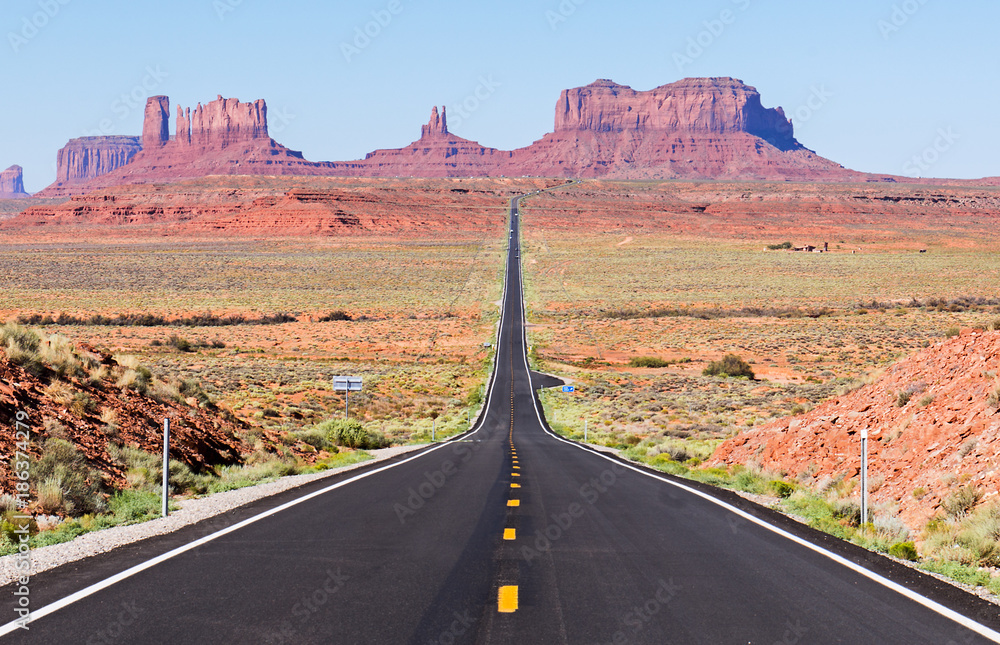 Scenic Road leading to Monument Valley - obrazy, fototapety, plakaty 