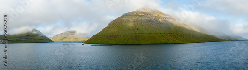 Panorma - Blick über die Bucht von Klaksvik - Färöer (2) photo