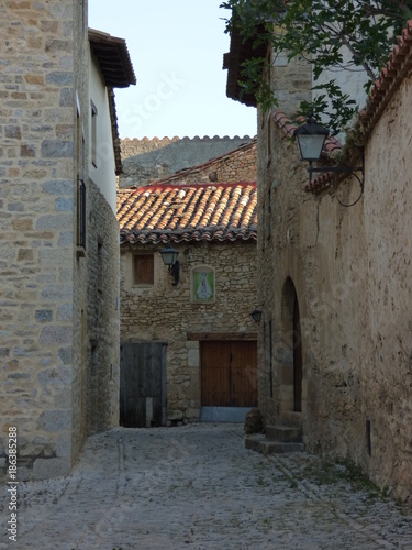 Fototapeta Naklejka Na Ścianę i Meble -  Mirambel. Pueblo bonito de Teruel (España)  en la comunidad autónoma de Aragón, de la comarca del Maestrazgo