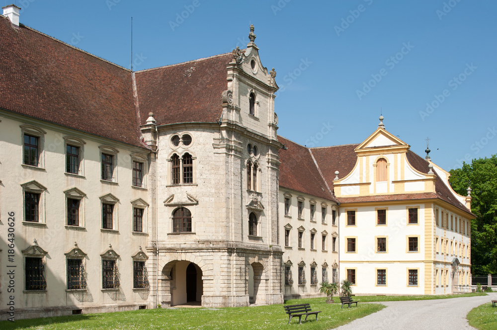 Konventgebäude des Klosters Obermarchtal