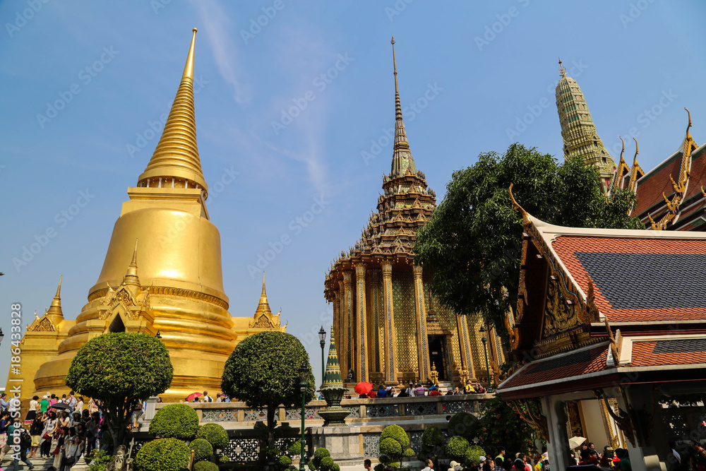 prunkvolle buddhistische Tempel in Bangkok, Thailand