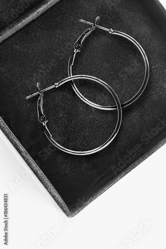 Foto Earrings in a box