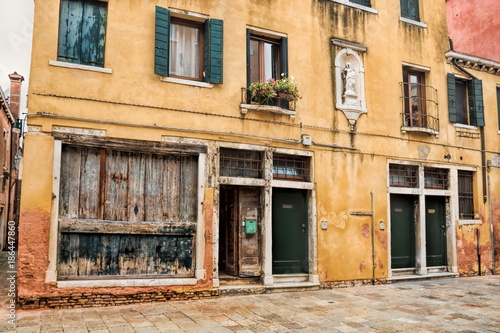 Fototapeta Naklejka Na Ścianę i Meble -  Venedig, Verfall