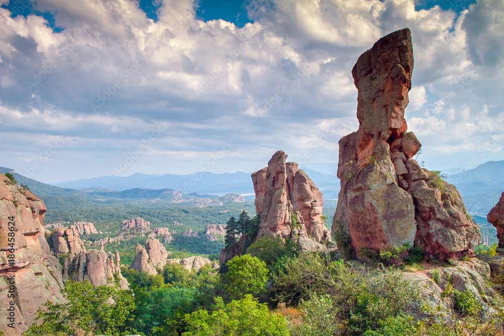Ταπετσαρία Belogradchik Rocks in Bulgaria - rock formations natural landscape