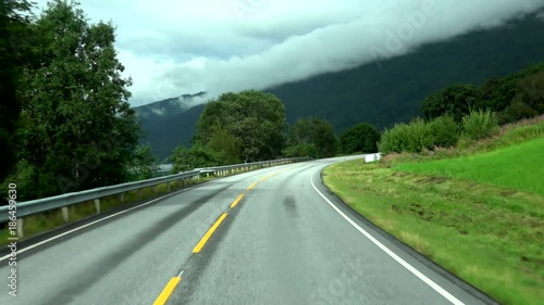 Fahrt auf Rv64, Moere Og Romsdal, Norwegen
 photo