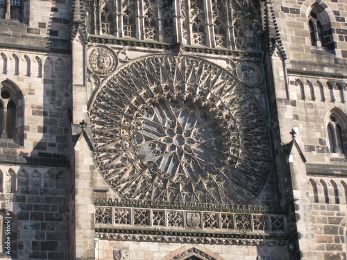 Rosettenfenster an der Lorenzkirche photo