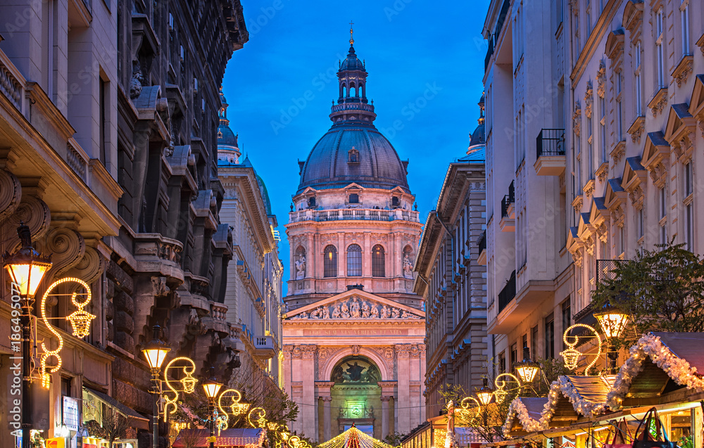 Obraz premium Christmas Fair in Budapest