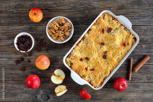 apple crisp dessert in a dish