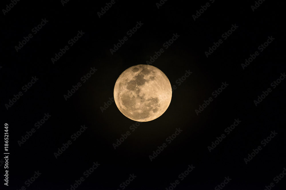 Supermoon closes out the first day of the year is calling this Supermoon closes out the first day of the year is calling this