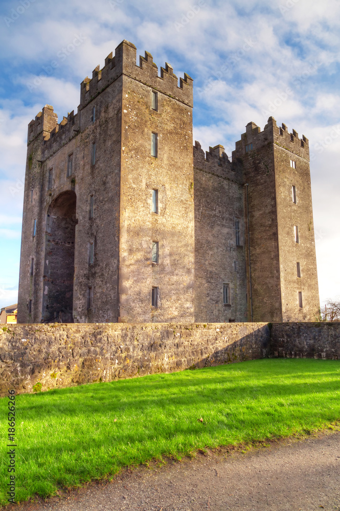 Bunratty castle in Co. Clare, Ireland Bunratty castle in Co. Clare, Ireland