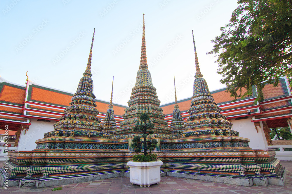 Fototapeta premium Pagoda in Wat Phra Chettuphon 