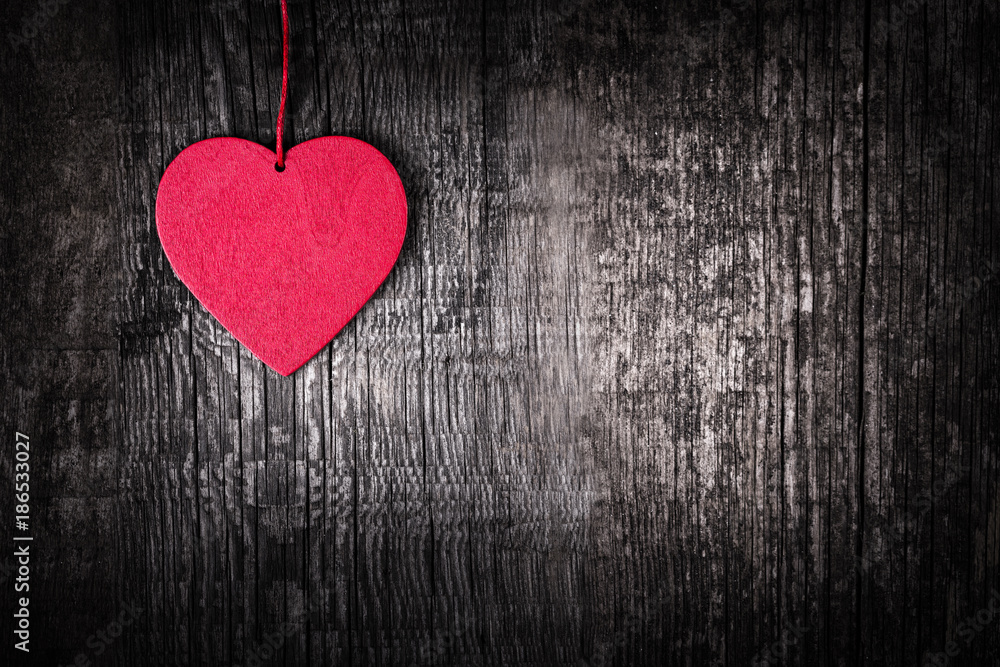 Obraz premium Heart shapes on rustic wooden background
