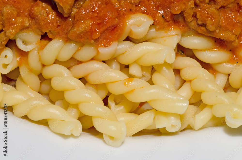 Nudeln mit Hackfleischsosse