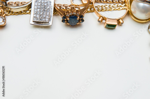 Quadro su tela Fashion jewelry border on white background