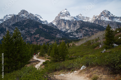 On the trail through the mountains