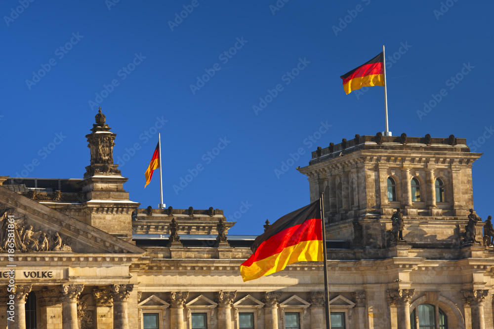Obraz premium Reichstag With German Flags