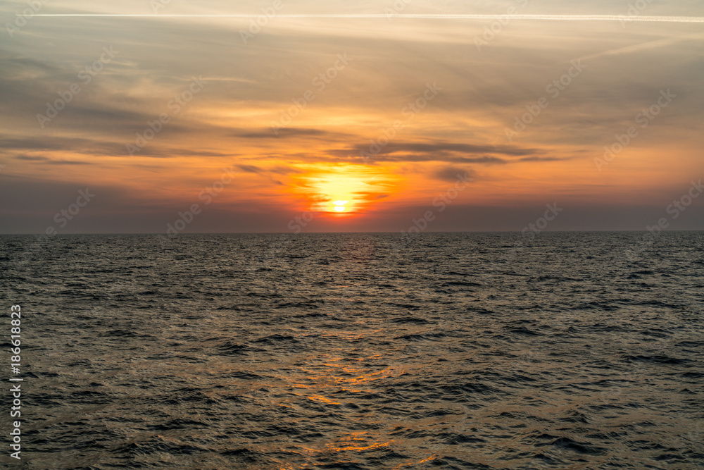 Sonnenuntergang auf dem Ozean