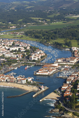 Vue aérienne du port de Saint-Jean-de-Luz