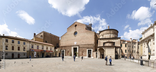 Slika na platnu Squares and alleys of Padova