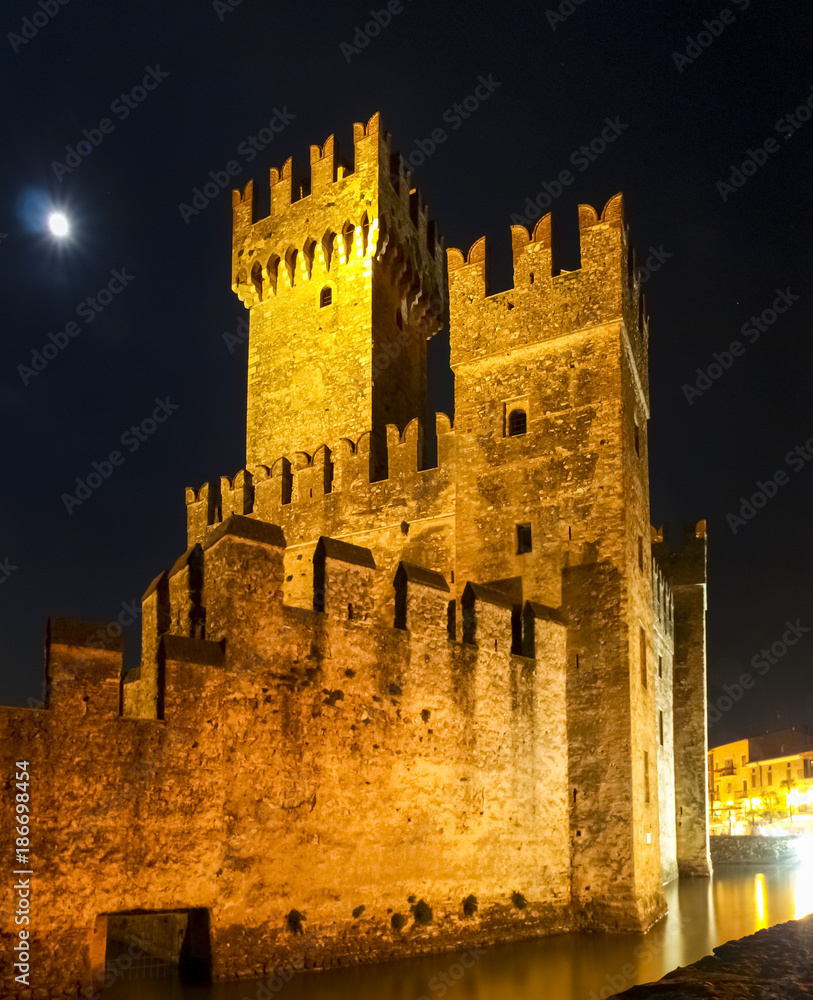 Picture night image of the Scaliger Castle Picture night image of the Scaliger Castle