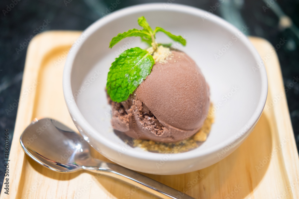 Dark chocolate ice cream Dark chocolate ice cream