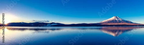 Obraz Góra Fuji i Fuji Yamanakako do góry nogami